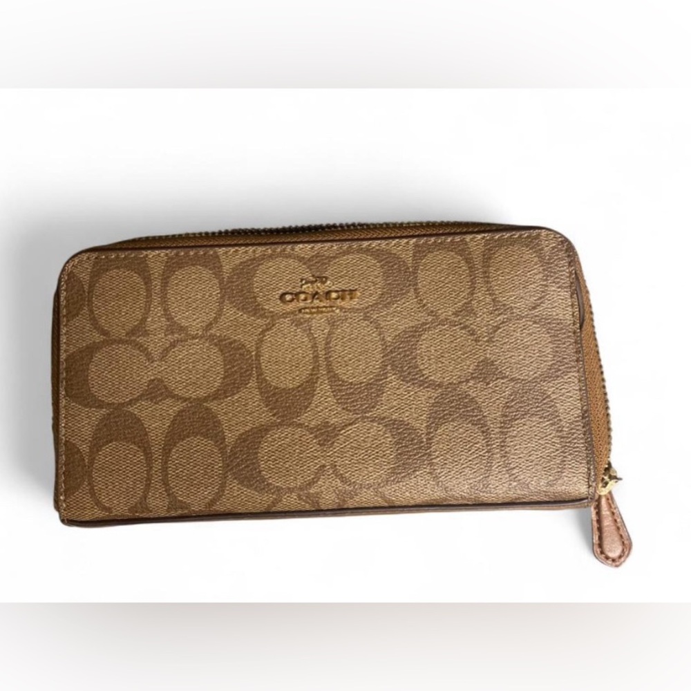 Rehab Coach Tan Signature Zip Wallet